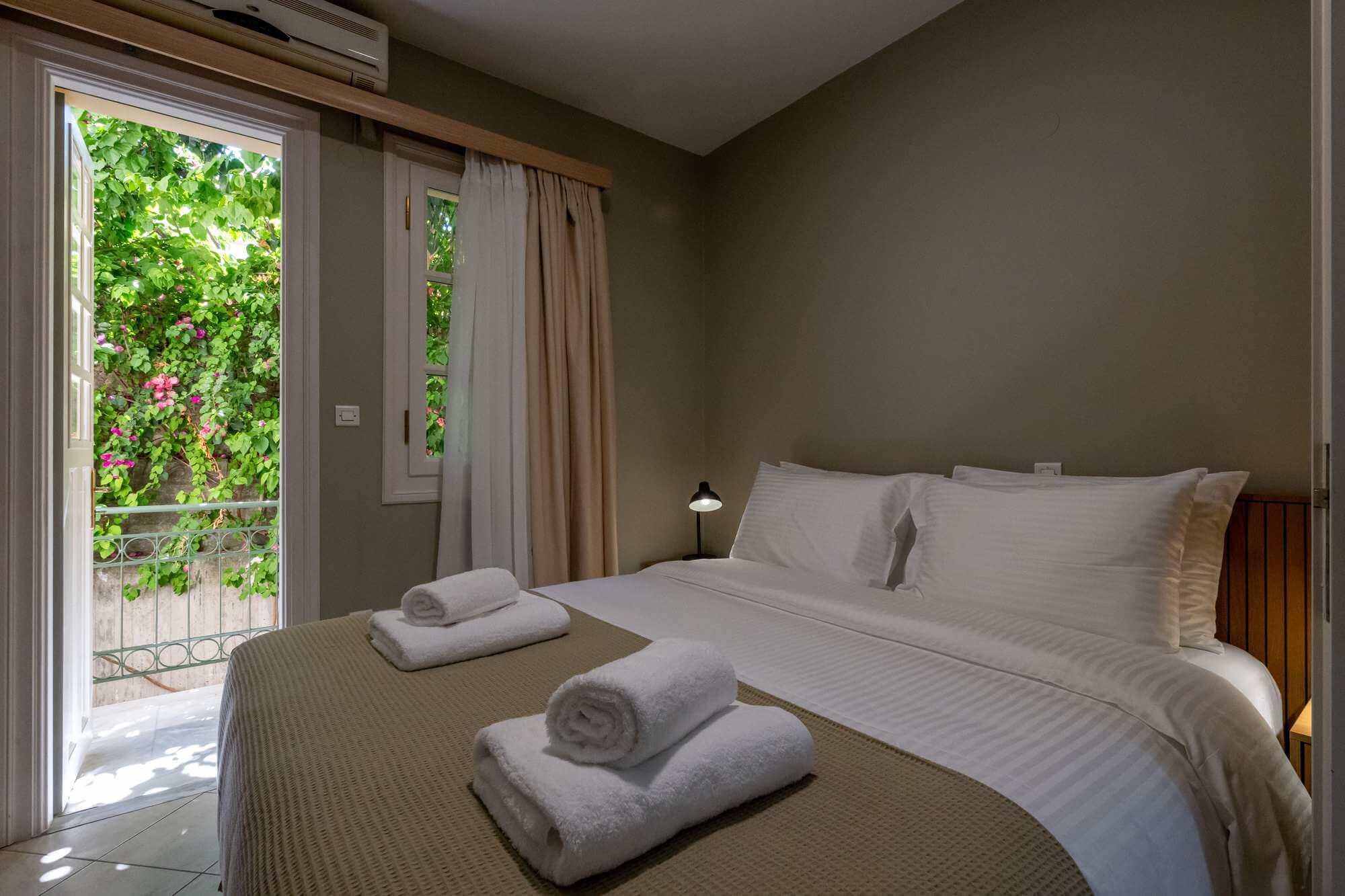 Deluxe Suite - Ipapanti Square Deluxe Suite - Ipapanti Square
