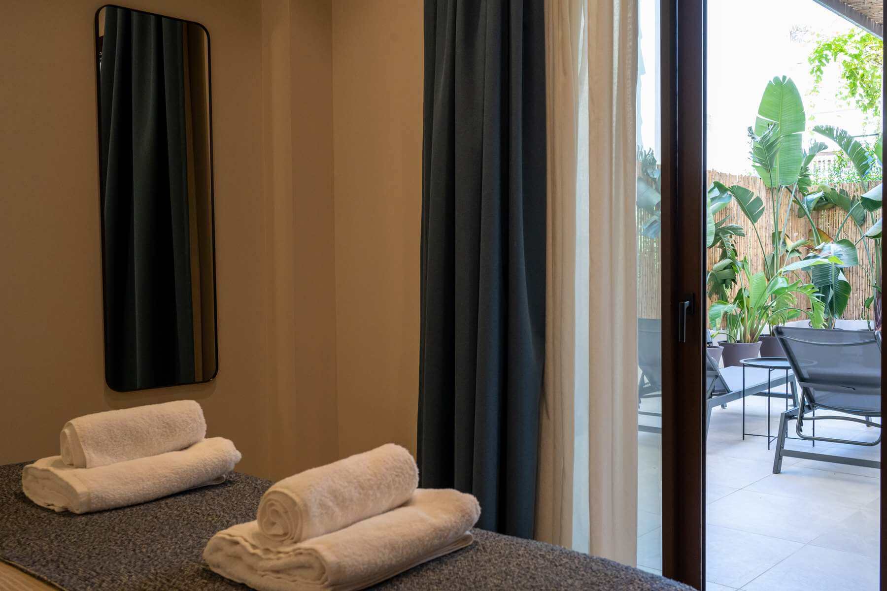 Swim-up King Suite - Achinos Swim-up King Suite - Achinos