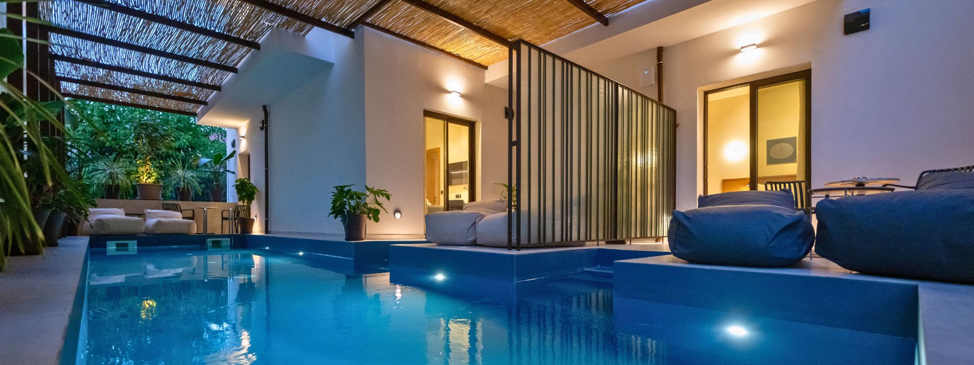 Swim-up Family Suite - Achinos