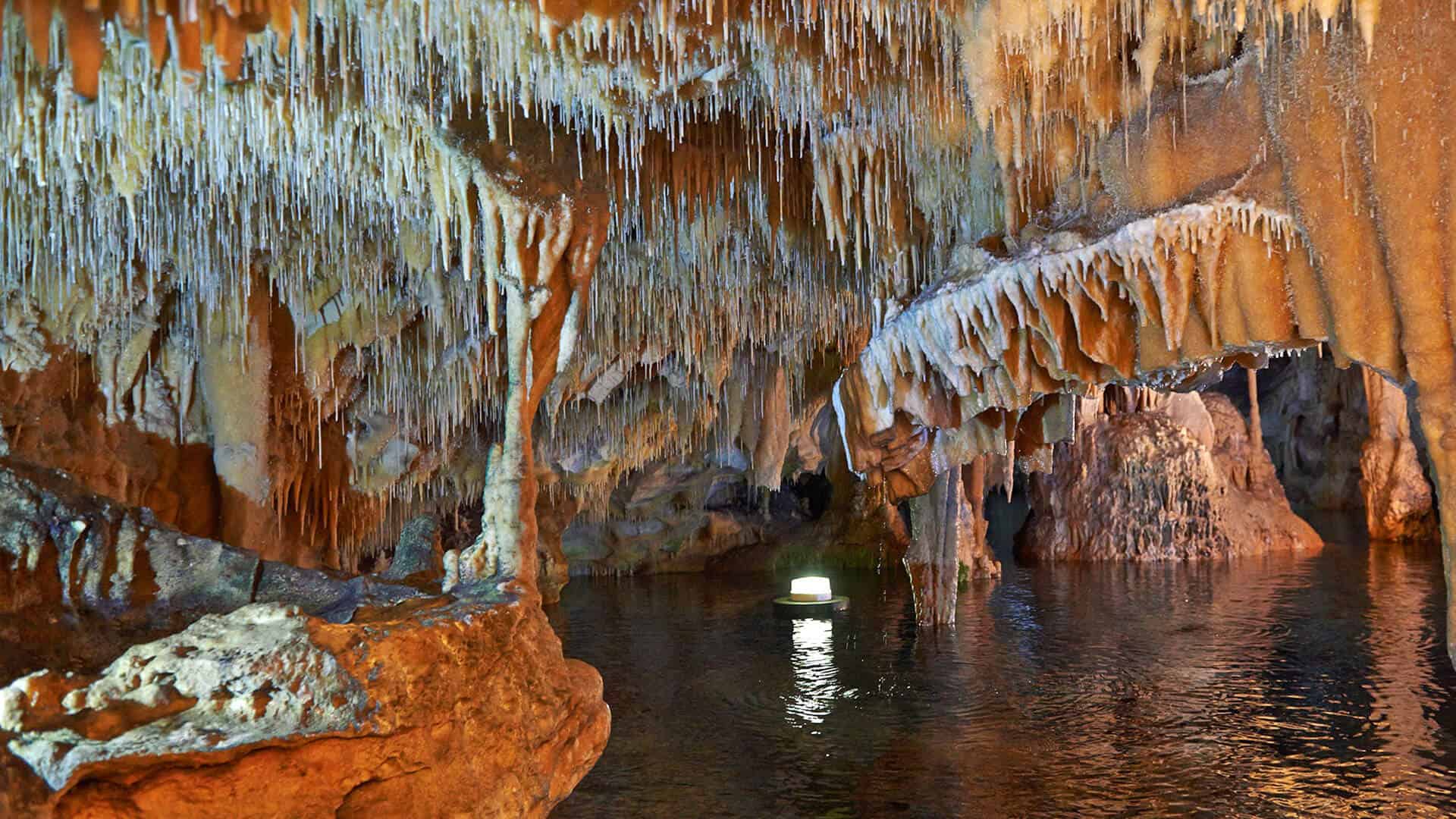 Grotte de Diros